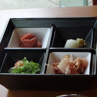 日本料理 京都 華暦 - 湯豆腐の薬味