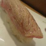 鮨 仙一 - 大トロさっと炙ったのをお塩で♪