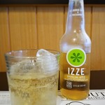 ダグズ・バーガー - IZZEアップル