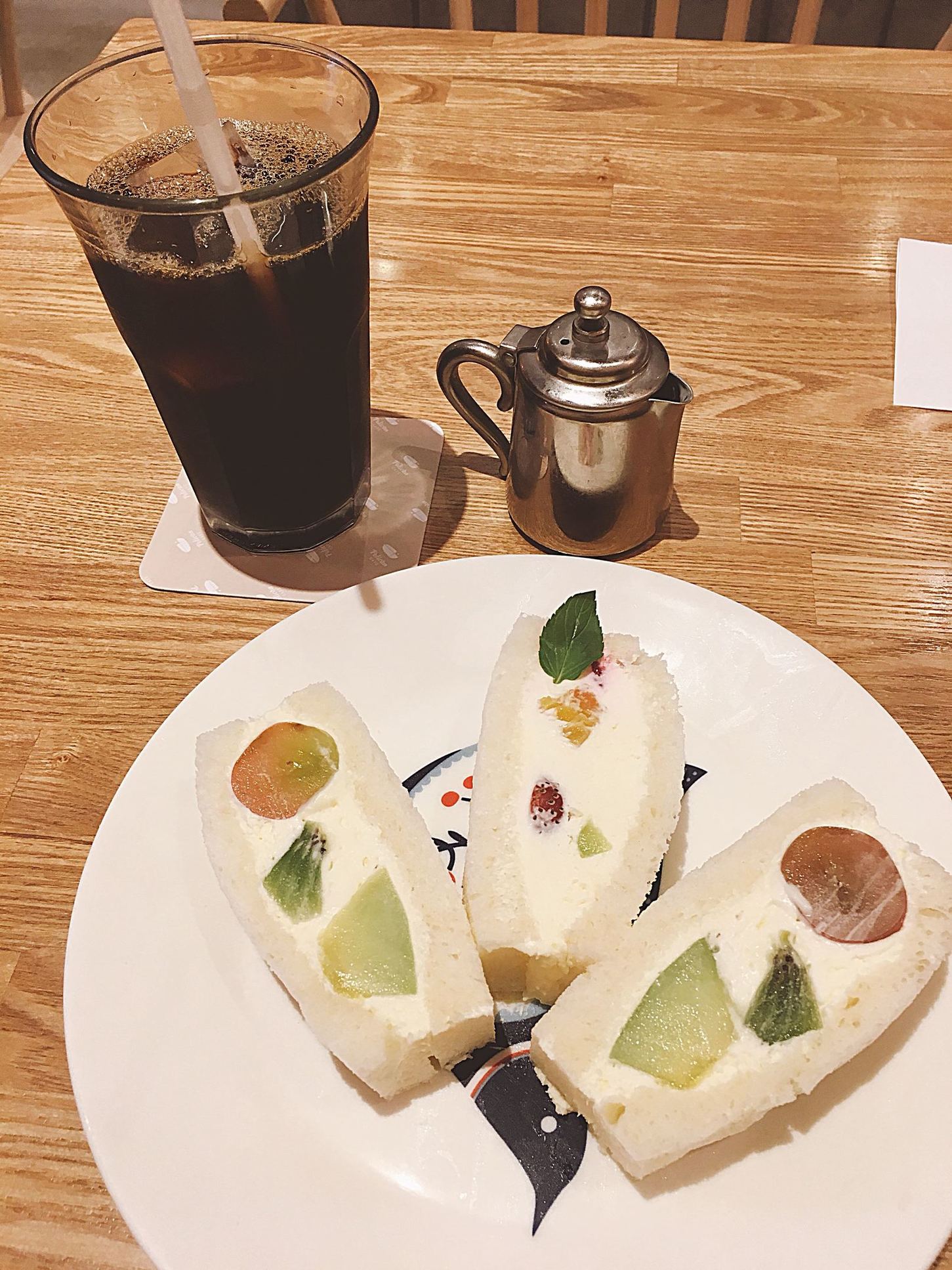 ペリカン カフェ>