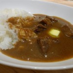 多良間牛 ダグズ・グリル - 多良間牛のカレー