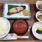 京粕漬 魚久  - かれい味噌漬け定食972円