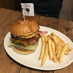 REDS’ BURGER STORE - 