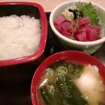 Mikawaya - まぐろブツ定食