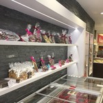 Maison Kelder - 店内　ビスケットもあったり…