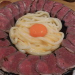 マルヨシ製麺所 - 蛍池名物 肉釜玉うどん 1,280円