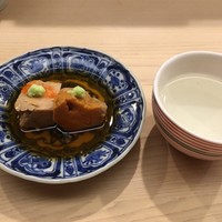 日本橋蛎殻町 すぎた - 名物の甘く炊いた鮟肝と新政の貴醸酒