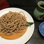 蕎麦割烹　黒帯 - 伊吹そば「中太打ち」