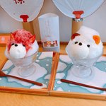 ジャパニーズアイス櫻花 - (左)いちご(右)白蜜(スモールマウス)￥650
