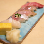 赤坂 すし 秀 - ミニ丼+握り5貫 1080円 の握り5貫