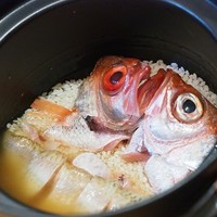 のどぐろ専門 銀座 中俣 - 一尾丸ごと土鍋ご飯の炊きはじめ