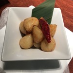 叙々苑 - にんにく丸揚げ。もはやキスはできません。