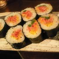 赤坂 金舌 - ねぎとろ雲丹たく巻き1800円