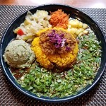 ホールスパイスカレー青藍 - カレー定食２種盛＋季節のポテサラ＋フレッシュパクチー