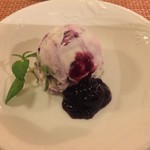 ペンション&コテージ クヌルプ - デザート・ブルーベリーのヨーグルトアイス