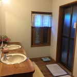 ペンション&コテージ クヌルプ - お風呂の続く脱衣場。