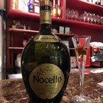 イタリアン バール ラ ファミーリア - 