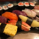 Sushi Yoshi - 並すし 1100円。