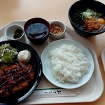 レストラン 夢まるごと - とんかつセット800円