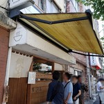 饗 くろ喜 - 出たところ。並んでます