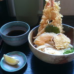 本格手打ちうどん とも作 - とも作ぶっかけ