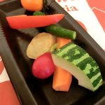 トラットリア 29 - 【Entrata（つきだし）】「有機野菜のスティックサラダ」：真ん中の黄色い野菜は、オリゴ糖たっぷりヤーコン♪