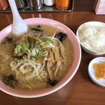 Oushou - 白味噌ラーメン+小ライス