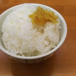 盛多や - 小ごはん （１００円）＋漬物