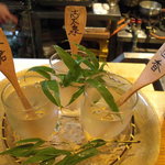 いっ木 - 店主おまかせの利き酒セット。