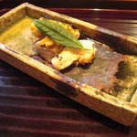 いっ木 - 河豚の白子焼に鮑の海胆のせ。