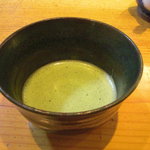 いっ木 - 薄茶。