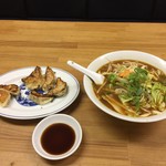 Manchin Ken - 味噌ラーメン＋餃子