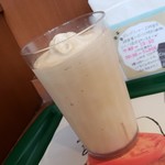 モスバーガー - てモスコーヒーシェイクＭ(310円)です。