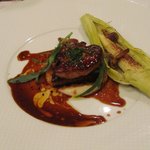 ル・ヴァンテール - 池田牛の“トゥールヌド・ロッシーニ”　フィレ肉とフォアグラのソテー 贅沢トリュフのソース