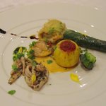 ル・ヴァンテール - 花ズッキーニのファルシ ハマグリのサフラン・ソース 朝イカのソテー添え