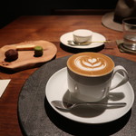 cenci - 小菓子とカフェラテ