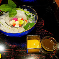 瓢嘻 八重洲店 - 【冷鉢】
                水貝(みずがい)仕立て　鮑　胡瓜　独活　トマト　コリンキー　紅心大根　酢味噌　肝醤油