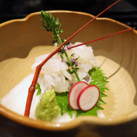 瓢嘻 八重洲店 - 【造り】
                伊勢海老洗い　妻一式（つるむらさきの花）　山葵
