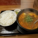 カルビ丼とスン豆腐専門店 韓丼 - 和牛すじスン豆腐定食