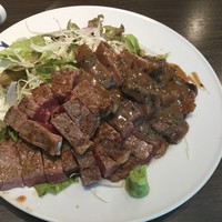 キャトルラパン - ステーキ400g 焼き方上手‼️味は味噌ワサビ醤油