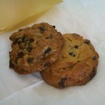 The Cookie Corner - レーズン、チョコチップwithマカダミア