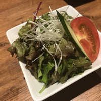 焼肉 うしみつ 恵比寿本店 - 特製うしみつサラダ