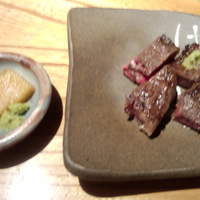 和牛懐石 但馬屋 梅田 - Ａ５を熟成させたランプ。わさびと泡醤油で