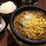 焼肉エンジン - 黒毛和牛すじ石焼きカレーラーメン