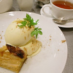 STAR JEWELRY CAFE - アップルパイ