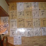 魚元 - スポーツ選手のサインがいっぱい