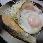 Yoshinoya - ハムエッグと焼魚