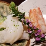 馳走 啐啄一十  - ③本ミル貝(愛知県産)と毛蟹(北海道噴火湾産)、土佐酢
      水管をお造りにして食べるのが一般的。
      噛めば噛むほど本ミル貝の美味しさが拡がります
      今の時期の若い毛蟹は身が柔らかく甘みがあります