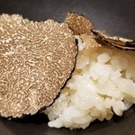 馳走 啐啄一十  - ⑲夏トリュフ(イタリア産)ご飯(生玉子入り)
      夏トリュフの華やかで艶やかな薫りが立ち昇って来ます。