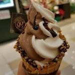 GODIVA chocolatier - 